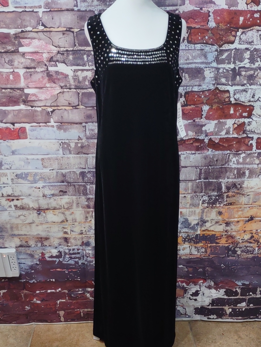 Robbie Bee Velvet Maxi Dress w/Sequins